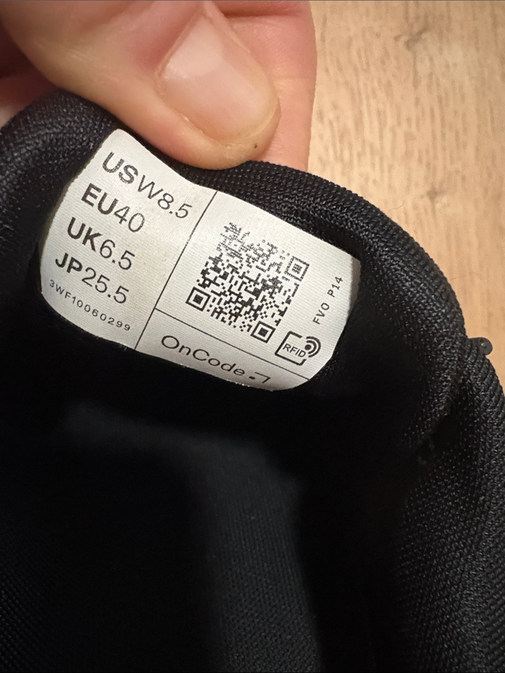 On Running Cloud 6 Black/White Womans 8.5 Athletic Shoe Sneaker - Picture 5 of 8